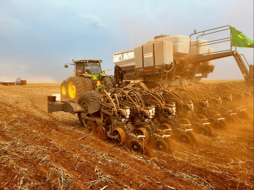 Operação agrícola do Grupo Gatto no campo